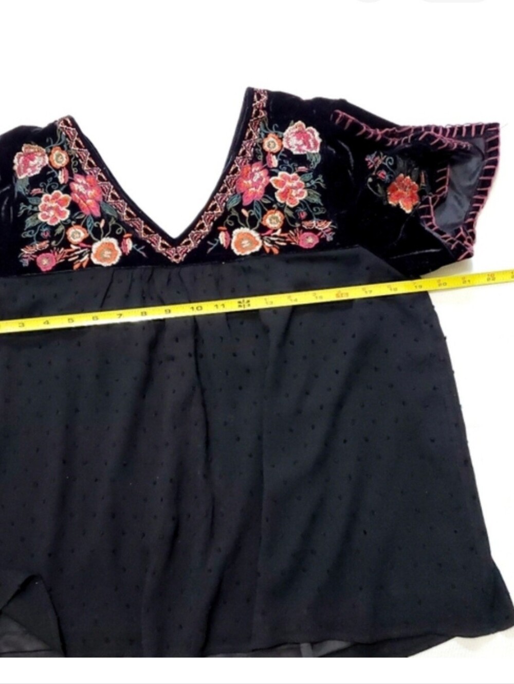 THML Anthropologie Embroidered Boho Peasant Top Black Medium - Picture 8 of 9